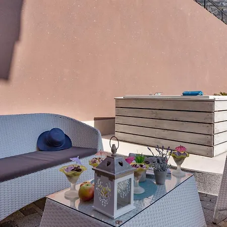 Andela 1 Makarska